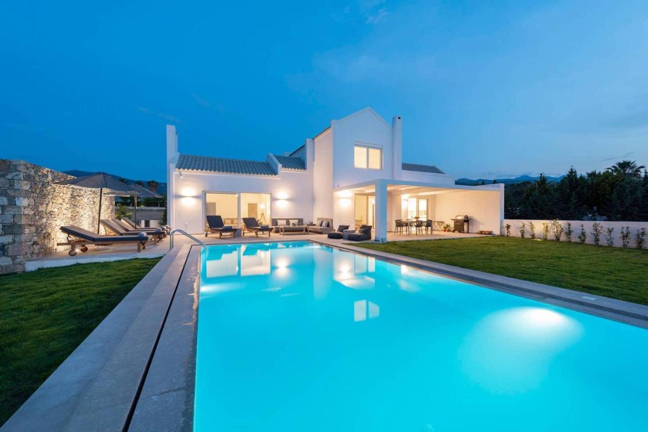 Villa Melia With Heated Pool *