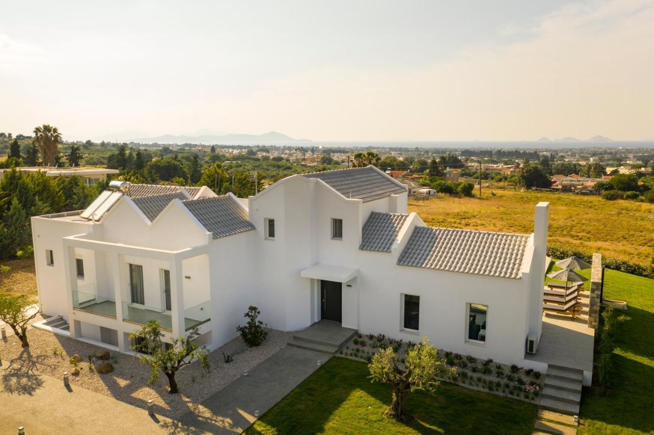 Villa Melia With Heated Pool